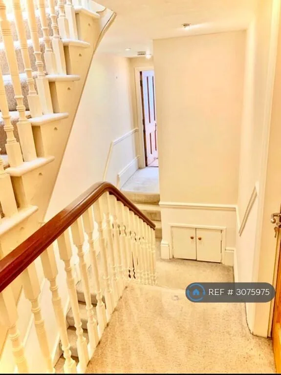 6 bedroom terraced house for rent