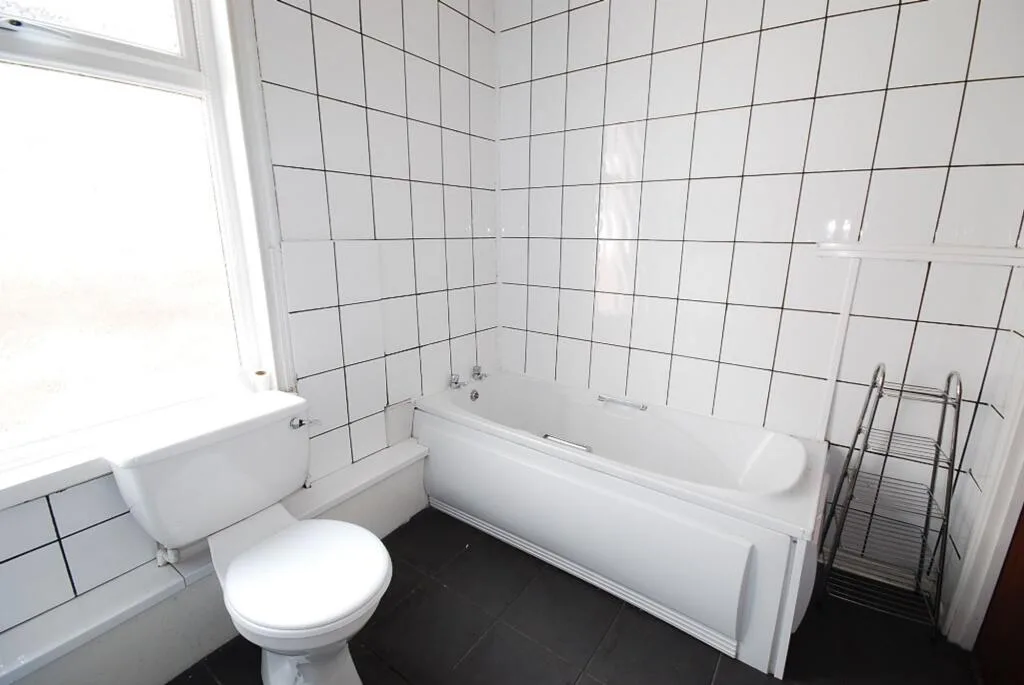6 bedroom terraced house for rent