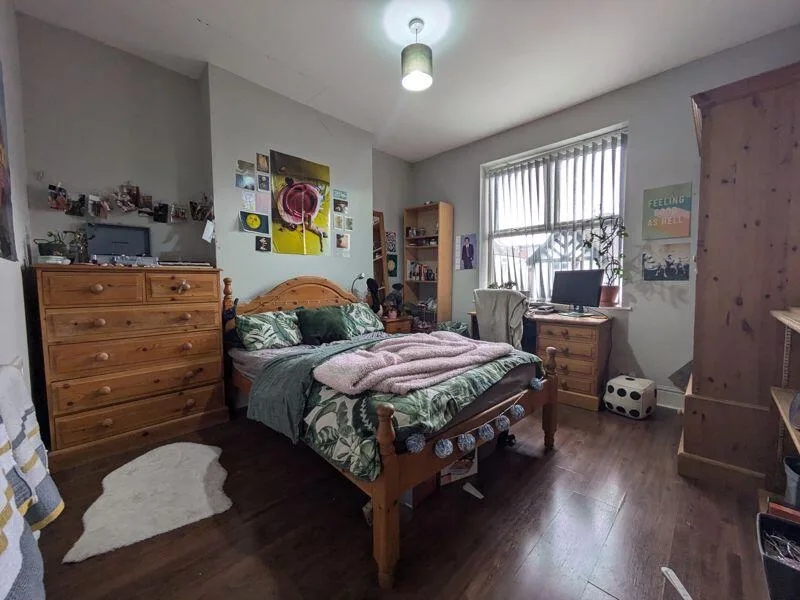 6 bedroom terraced house for rent