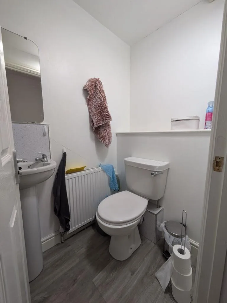 6 bedroom terraced house for rent