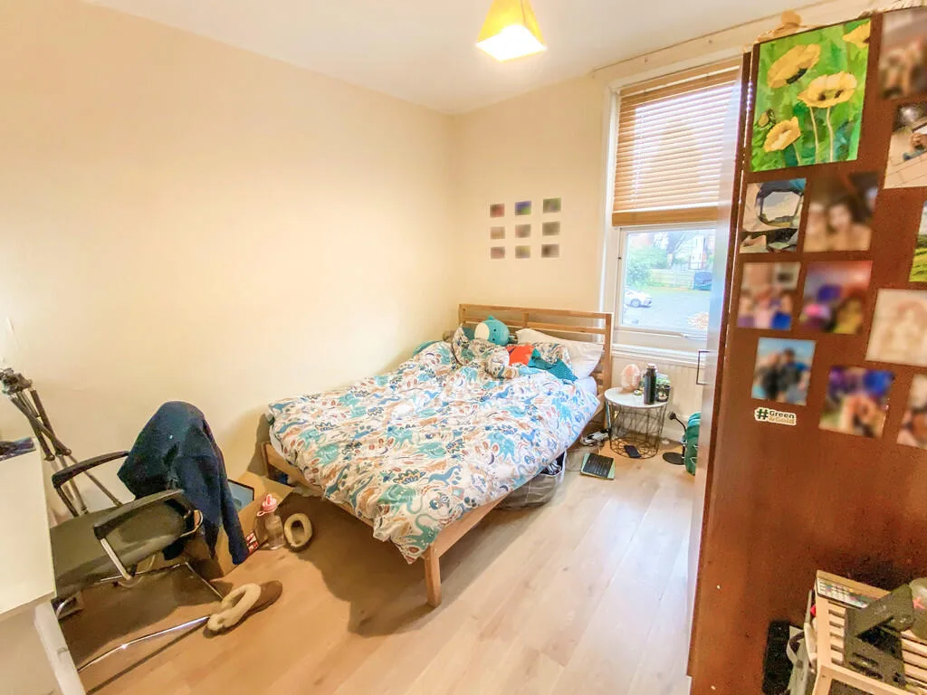 4 bedroom end of terrace house for rent