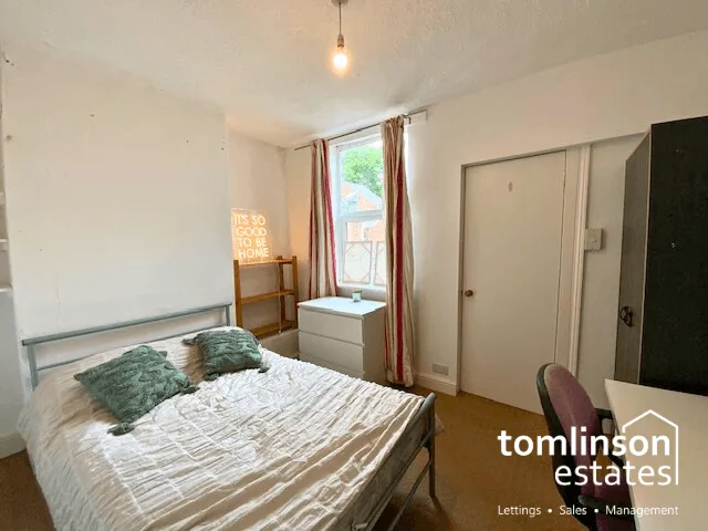 4 bedroom terraced house for rent