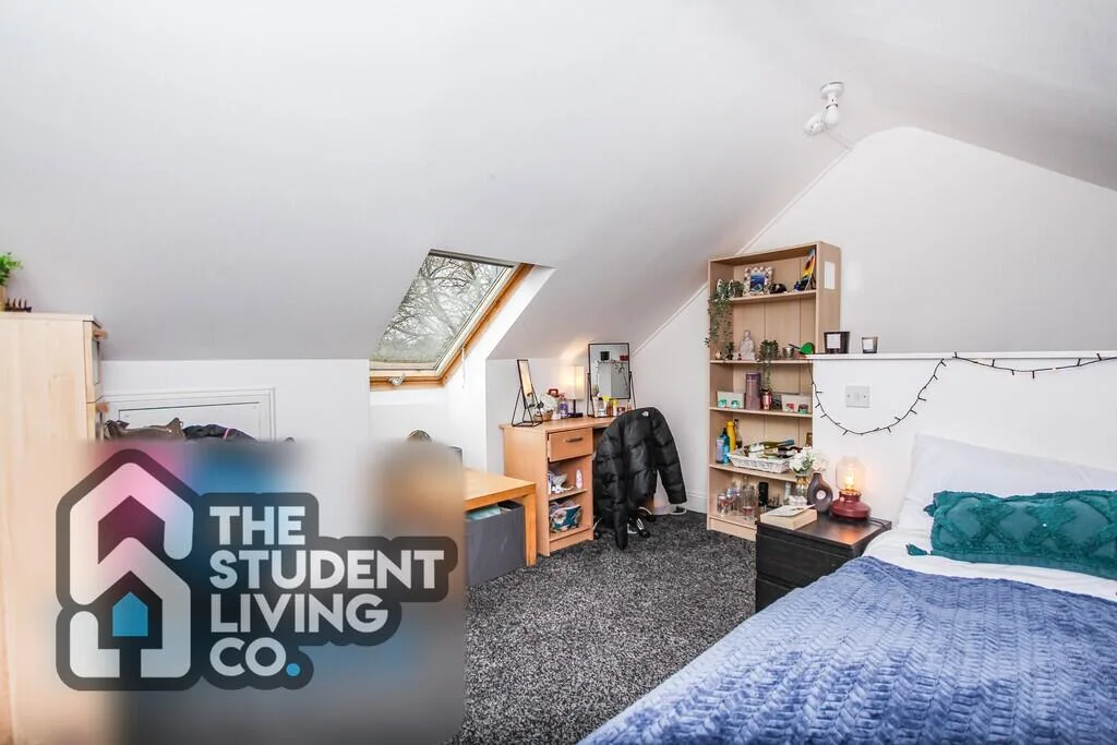 5 bedroom end of terrace house for rent