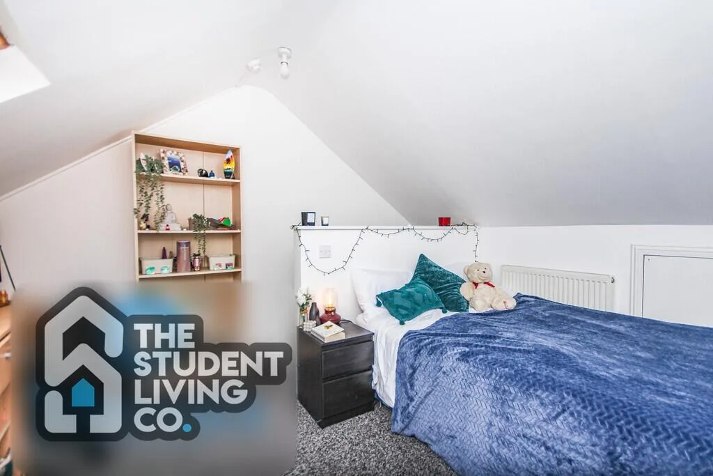 5 bedroom end of terrace house for rent