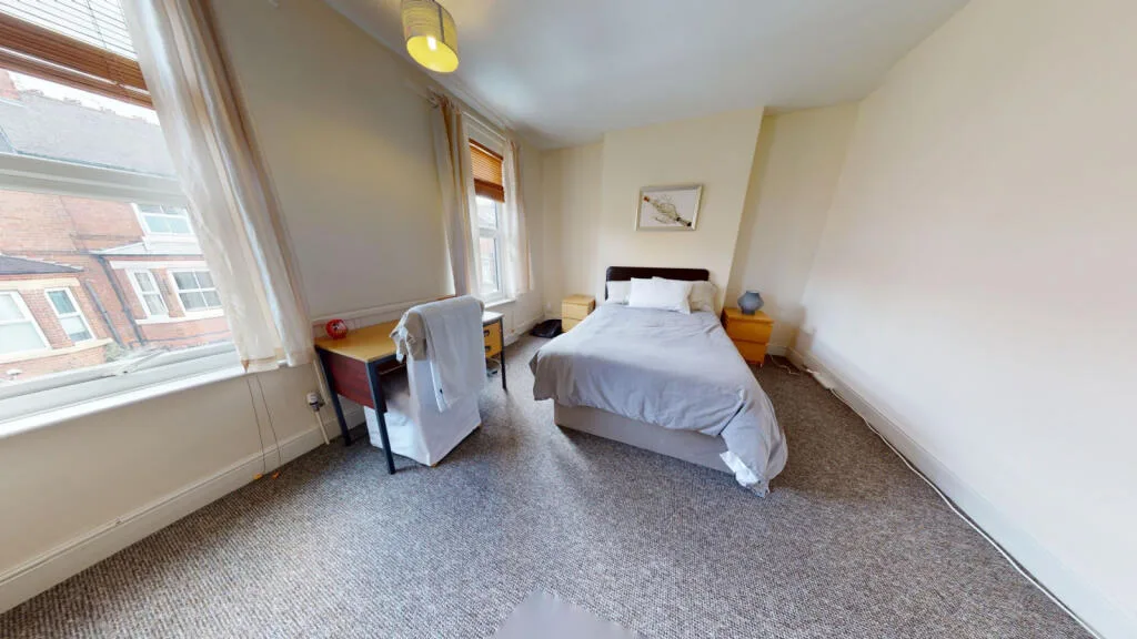 4 bedroom semi-detached house for rent
