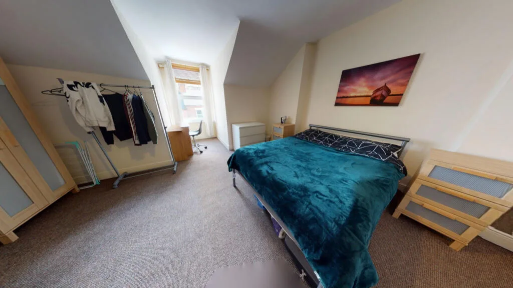 4 bedroom semi-detached house for rent