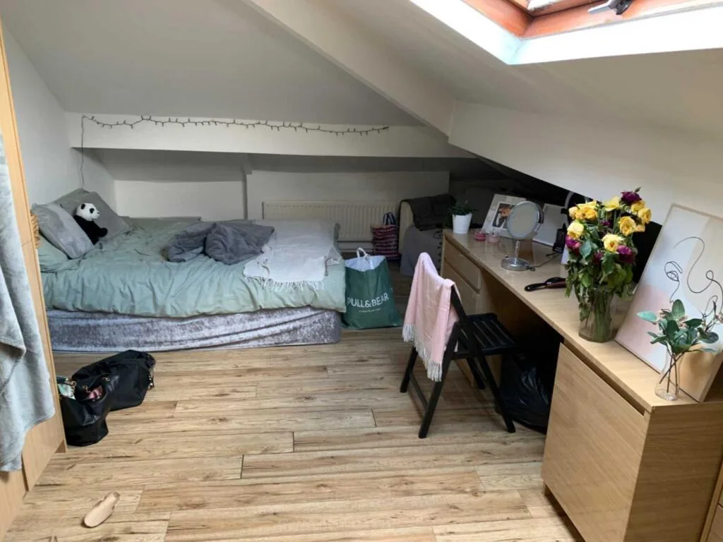 9 bedroom semi-detached house for rent