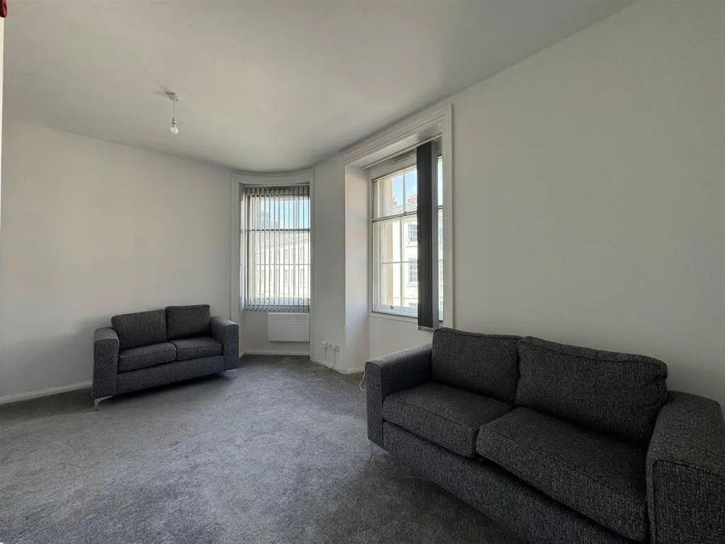 2 bedroom house for rent