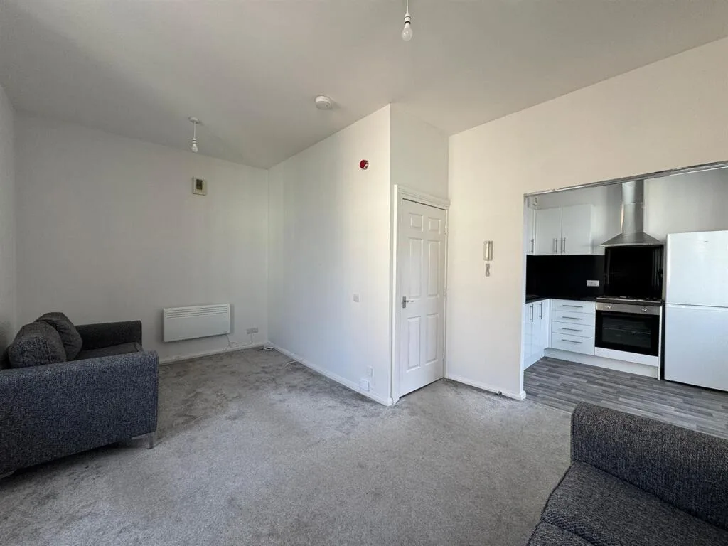 2 bedroom house for rent