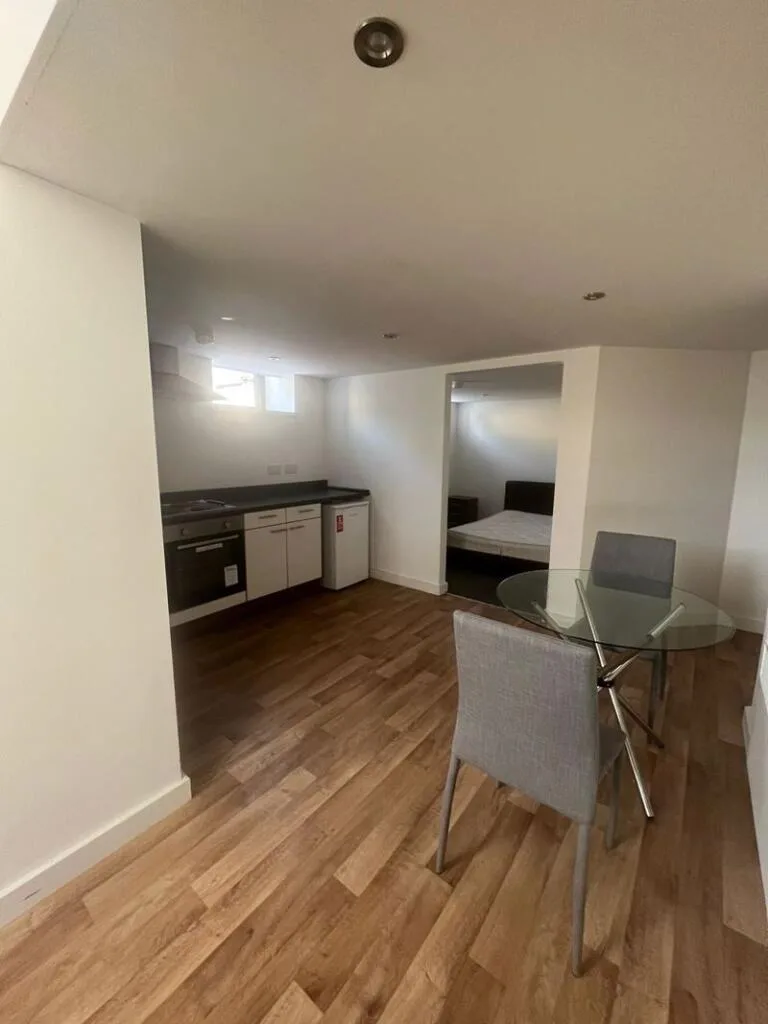 Studio flat for rent