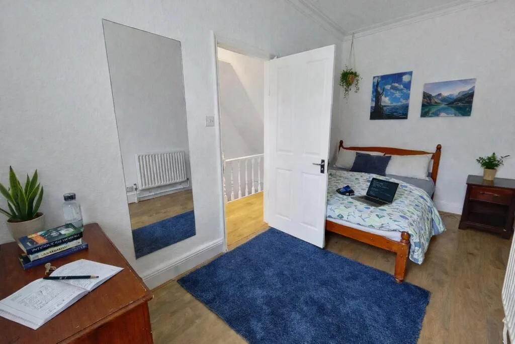 5 bedroom terraced house for rent