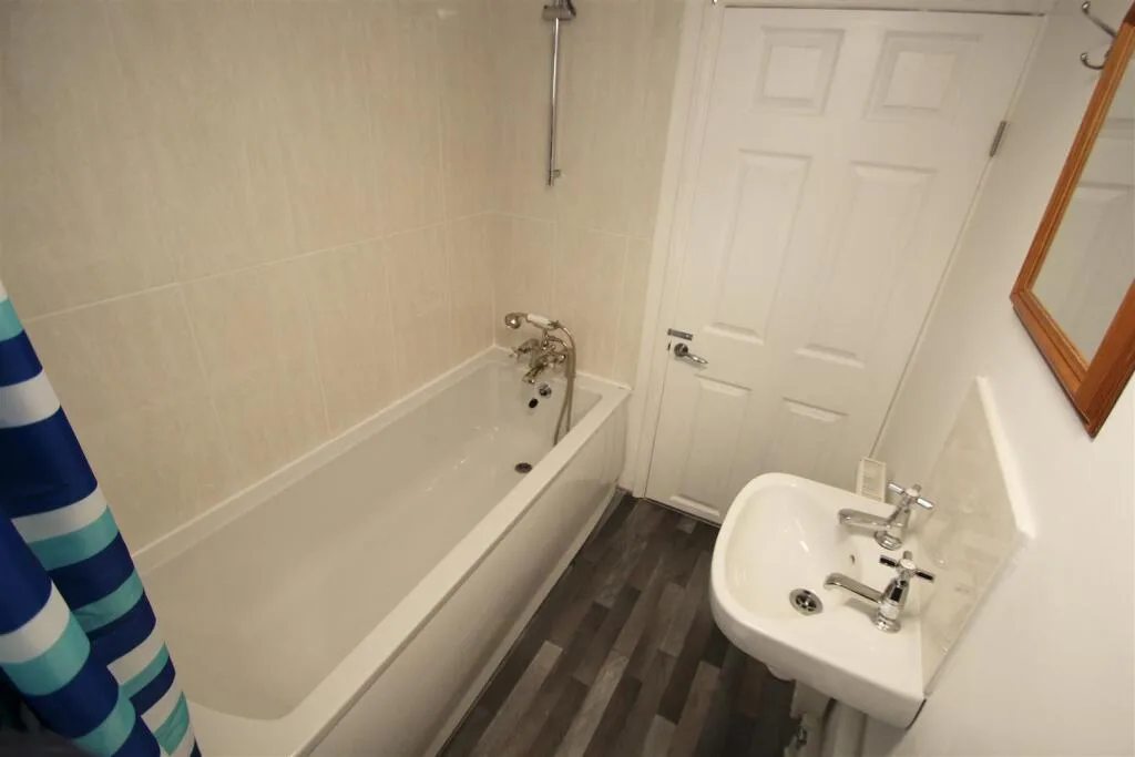 4 bedroom terraced house for rent