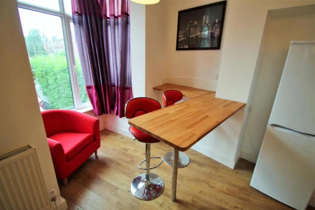 4 bedroom terraced house for rent
