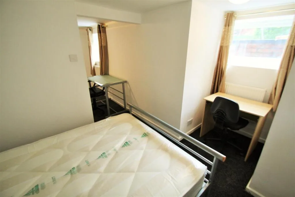 4 bedroom terraced house for rent