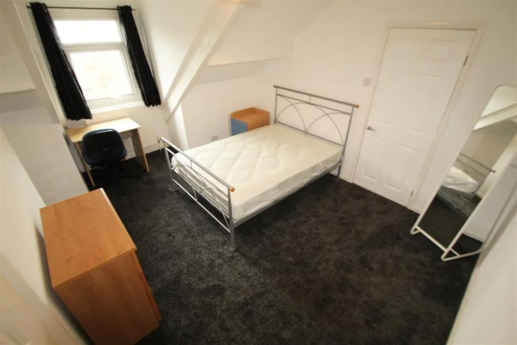 4 bedroom terraced house for rent