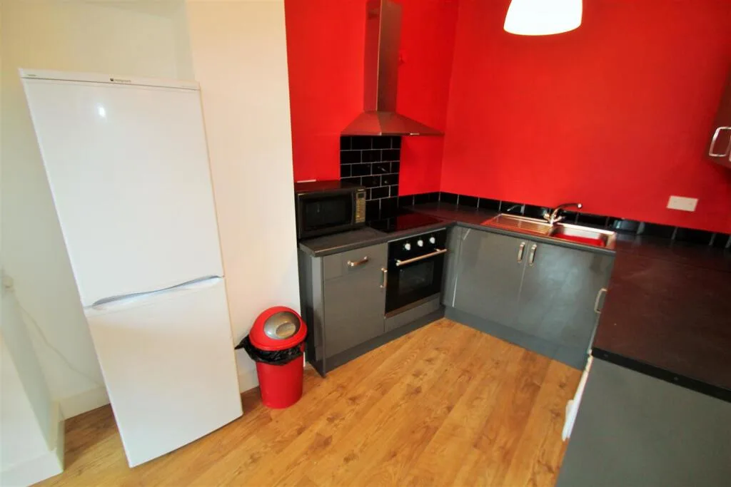 4 bedroom terraced house for rent