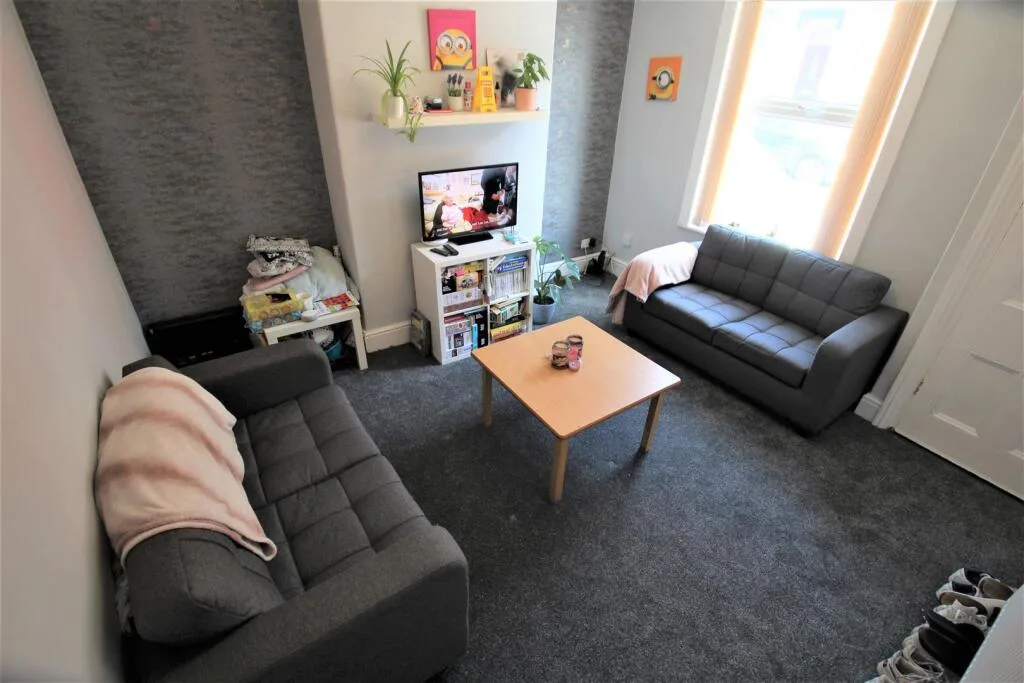 4 bedroom terraced house for rent
