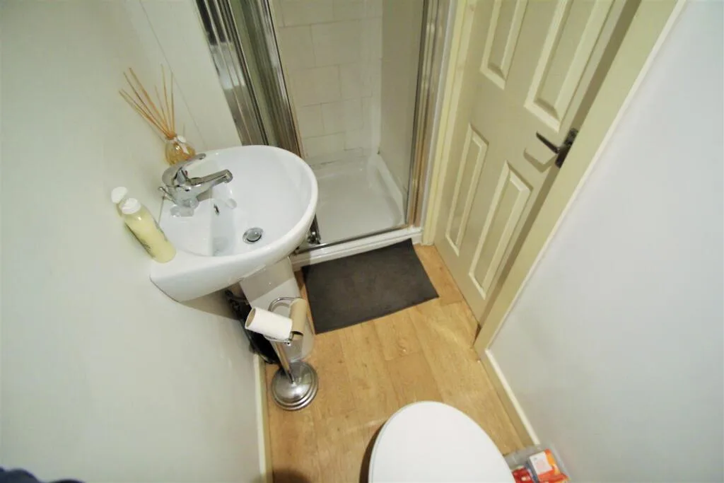 4 bedroom terraced house for rent