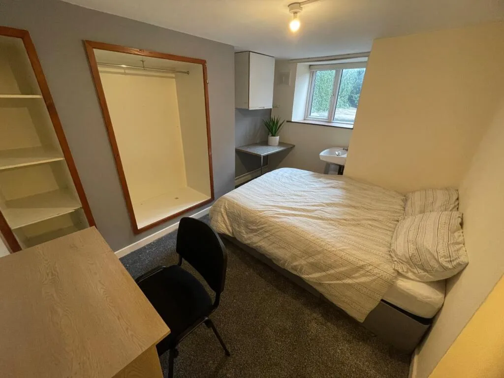 4 bedroom terraced house for rent