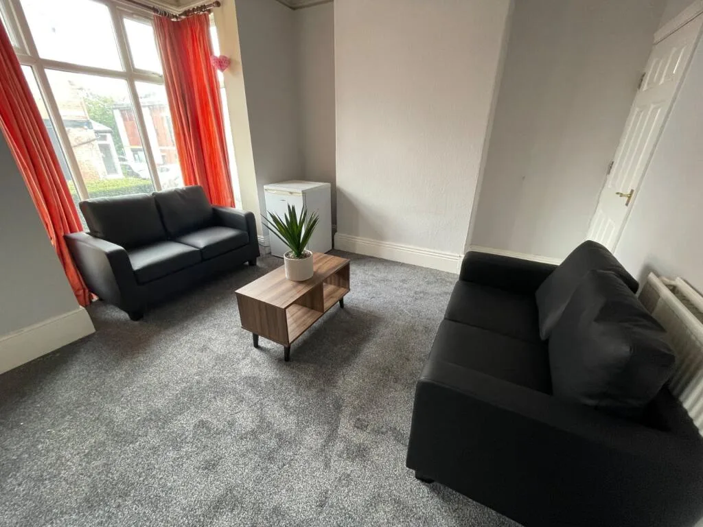 4 bedroom terraced house for rent