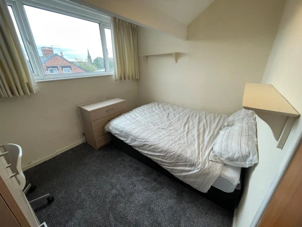 4 bedroom terraced house for rent