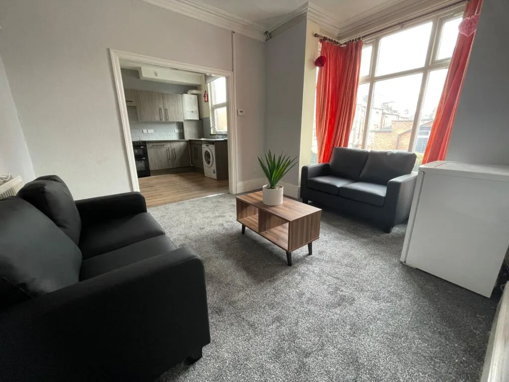 4 bedroom terraced house for rent