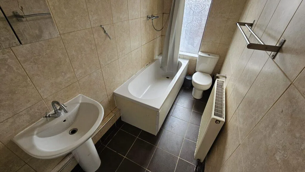 6 bedroom terraced house for rent