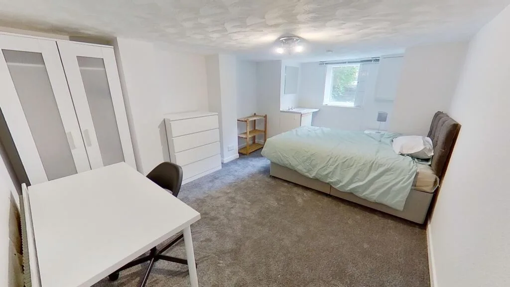 6 bedroom terraced house for rent