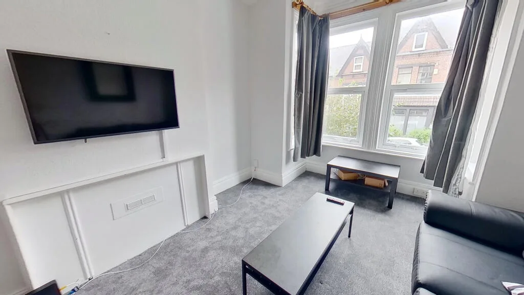 6 bedroom terraced house for rent