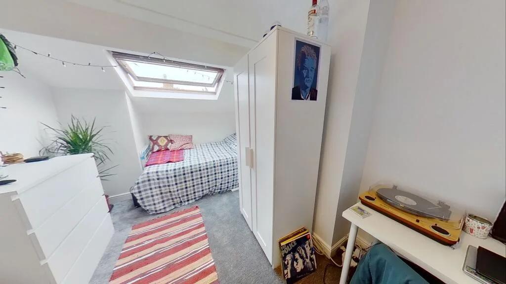 6 bedroom terraced house for rent