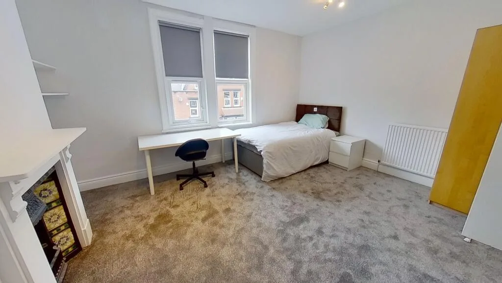 6 bedroom terraced house for rent