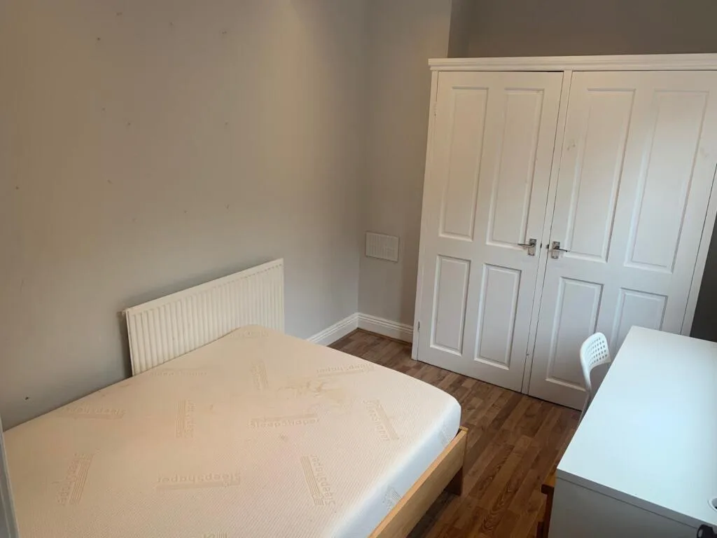 6 bedroom terraced house for rent