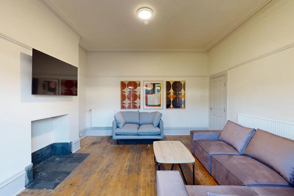 7 bedroom terraced house for rent