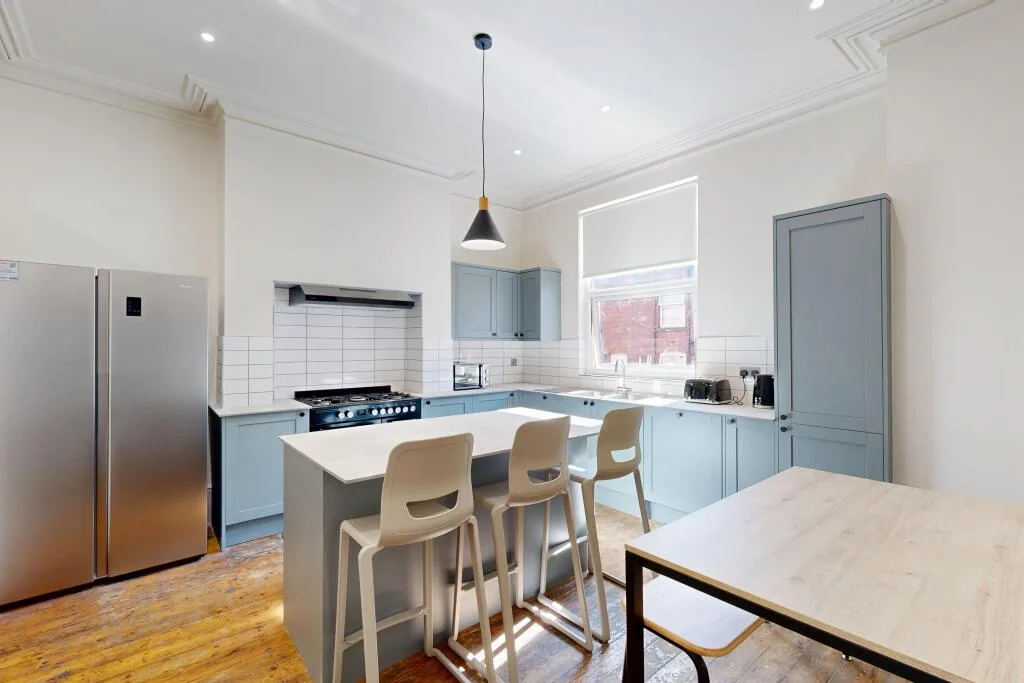 7 bedroom terraced house for rent