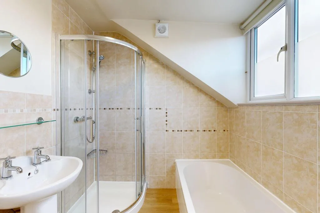 7 bedroom terraced house for rent