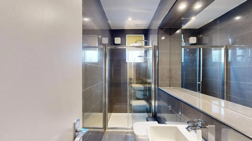 7 bedroom terraced house for rent