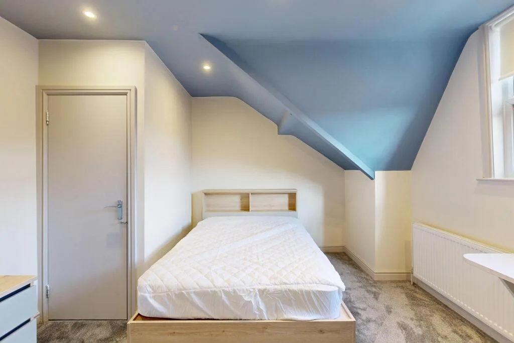 7 bedroom terraced house for rent