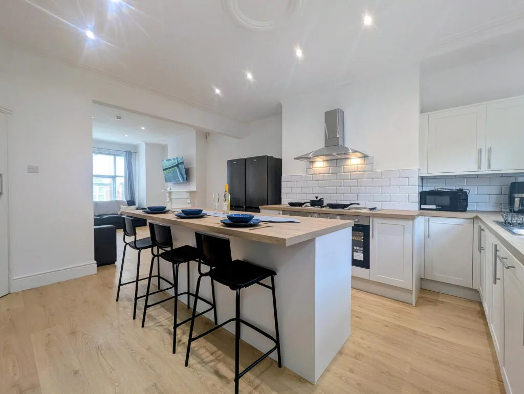 7 bedroom terraced house for rent