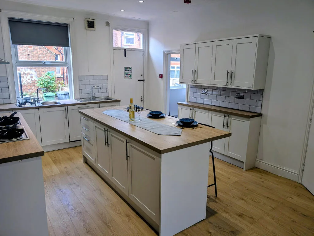 7 bedroom terraced house for rent