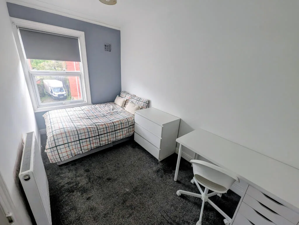 7 bedroom terraced house for rent