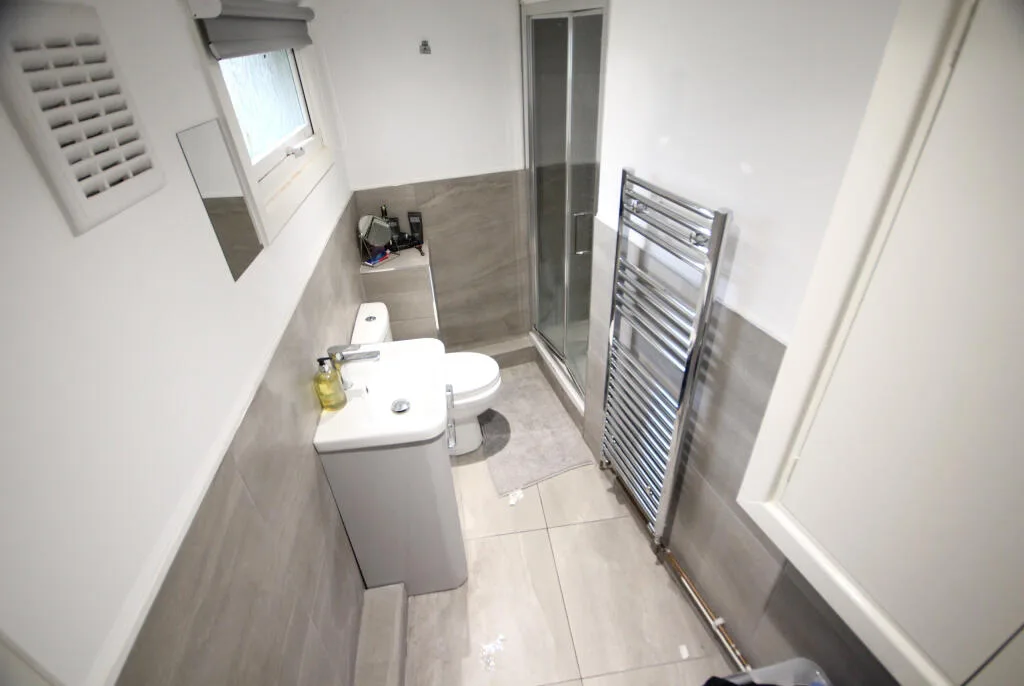 7 bedroom terraced house for rent