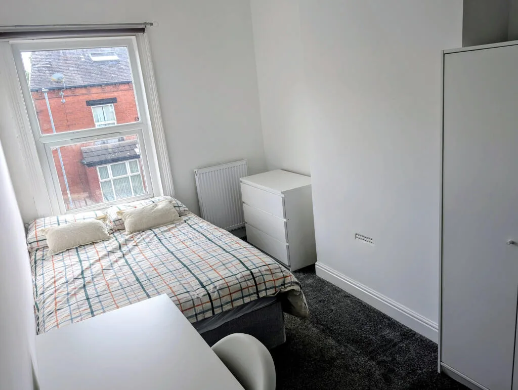 7 bedroom terraced house for rent