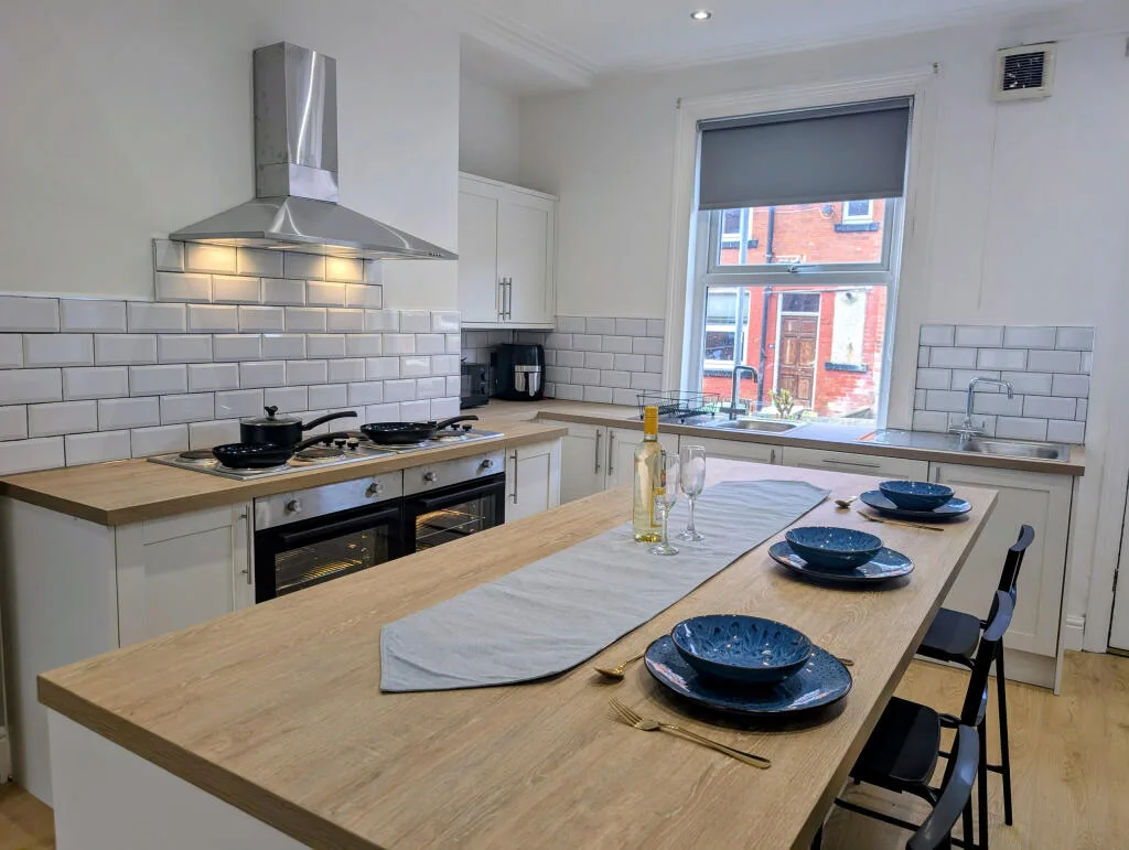 7 bedroom terraced house for rent