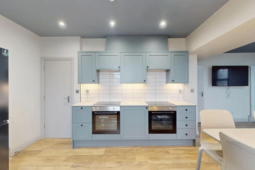 7 bedroom terraced house for rent