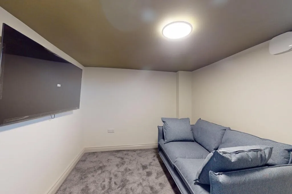 7 bedroom terraced house for rent