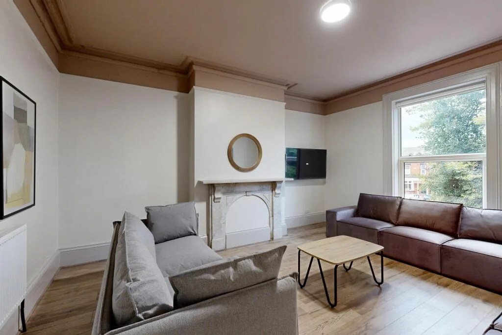 8 bedroom terraced house for rent