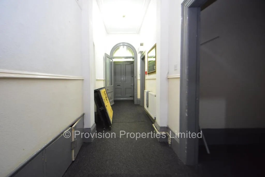 12 bedroom end of terrace house for rent