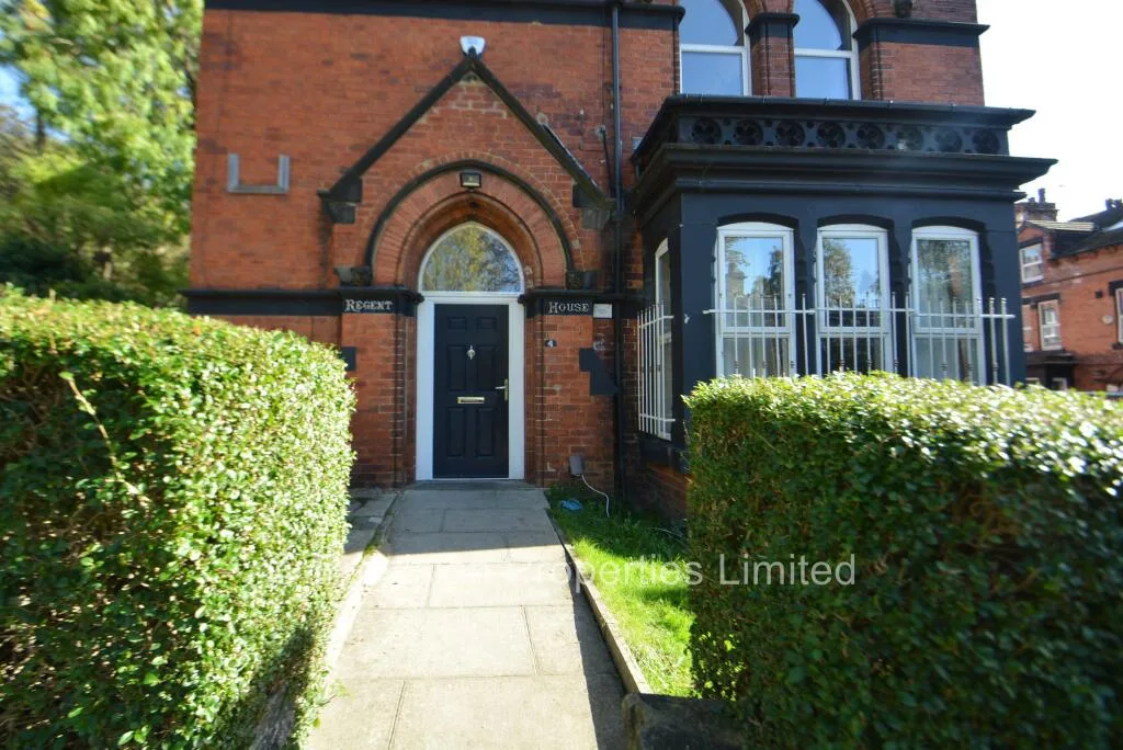12 bedroom end of terrace house for rent