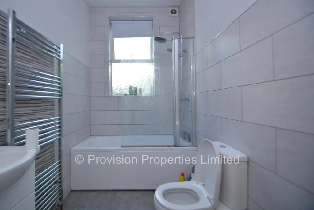 12 bedroom end of terrace house for rent