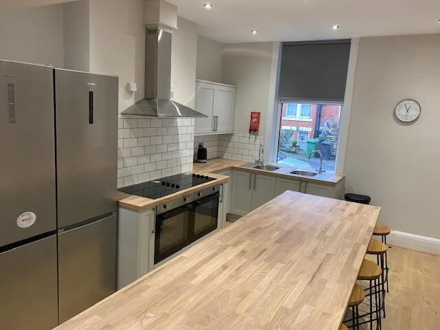 9 bedroom terraced house for rent